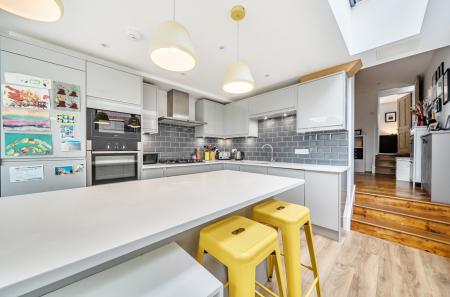 1416766-11-699c49...