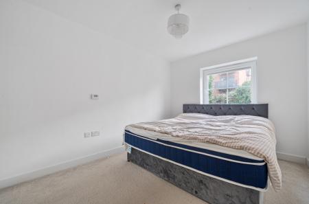 1383713-10-69242e...