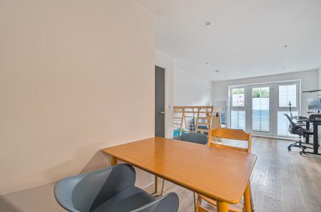 1383713-11-69242f...