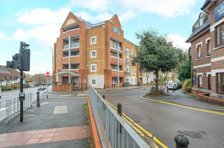 1383713-3-69242e7...