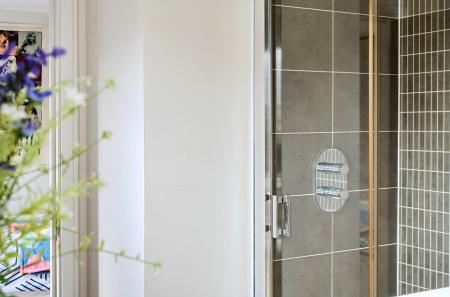 1422627-13-69a6ea...