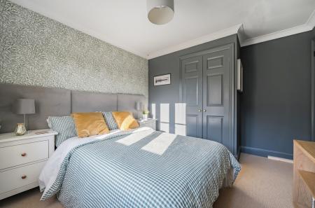 1414766-9-69a9932...