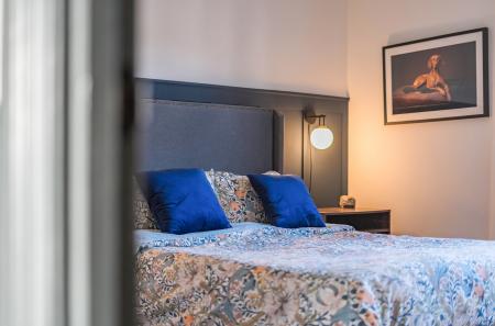 1414766-11-69a993...