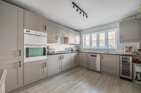 1414766-22-69a994...