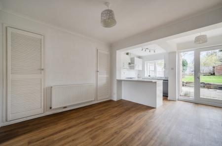 1420366-11-69aff5...