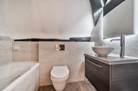 1417432-7-69a9513...