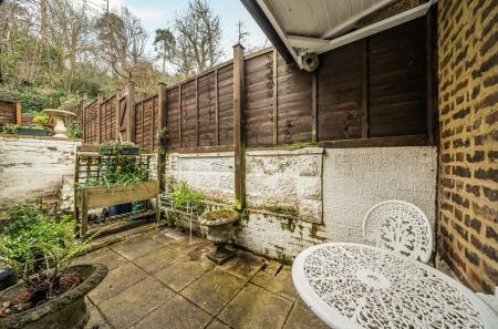 1425621-5-69b2d31...