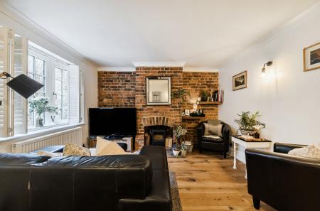 1425621-35-69b2d5...