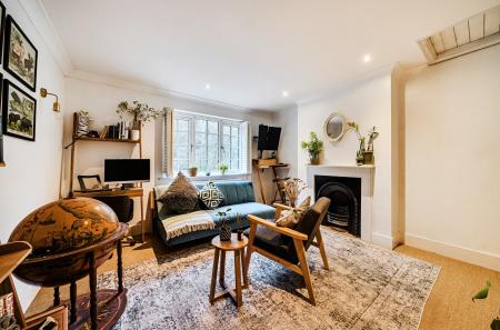 1425621-33-69b2d5...