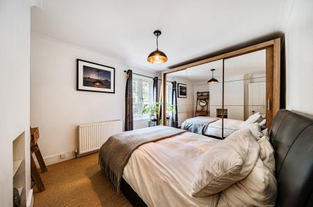 1425621-22-69b2d4...