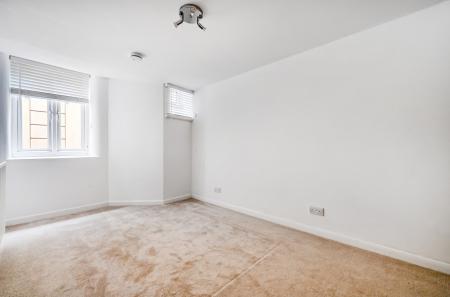 1424843-18-69b2d3...