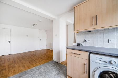 1424843-7-69b2d23...