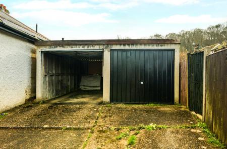 1429362-3-69b7f35...