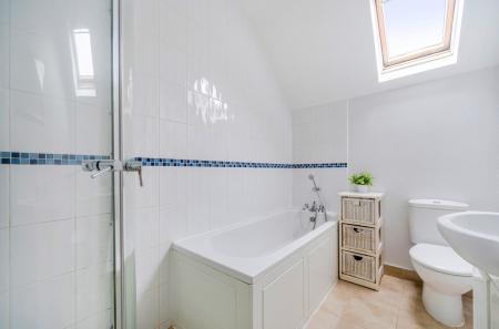 1425443-18-69b929...