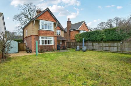 1401308-26-698093...