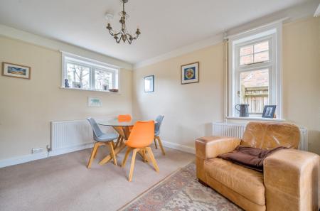 1401308-4-698081d...