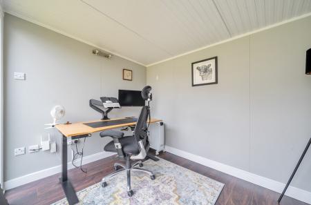 1401308-29-698094...