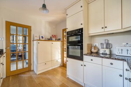 1409115-25-69bbd3...