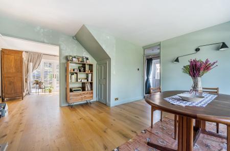 1-69bcb369ad439-1...