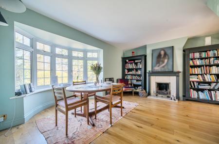 1409115-38-69bbd7...