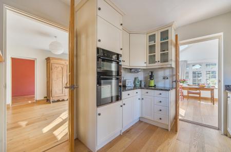 1409115-27-69bbd4...