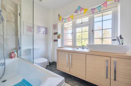 1409115-15-69bbd3...