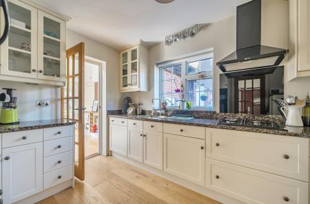 1409115-26-69bbd3...