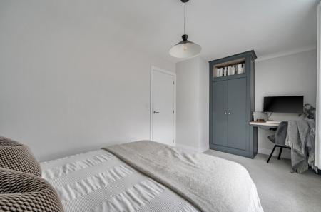 1418234-7-69c27c7...