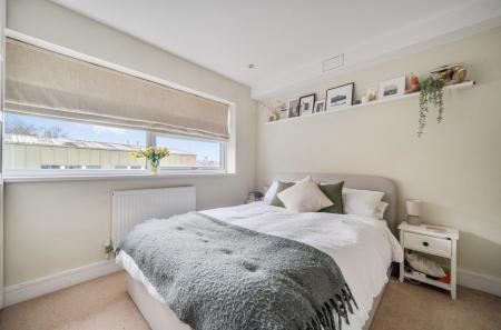 1432431-6-69c2bbd...