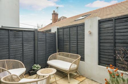 1432431-17-69c2be...