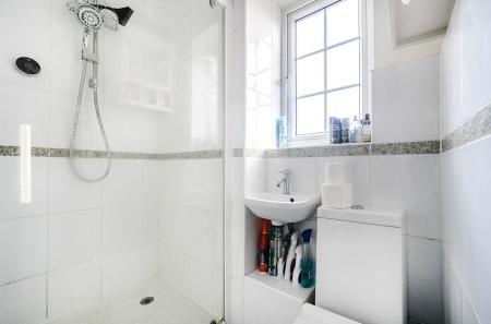 1375337-17-690de6...