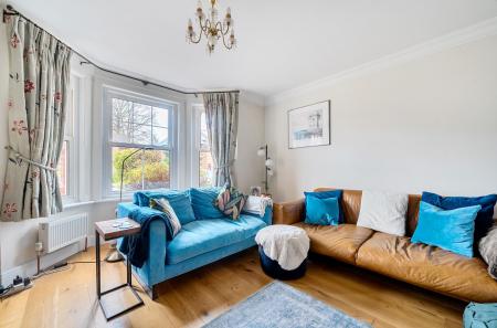 1375337-34-690dec...