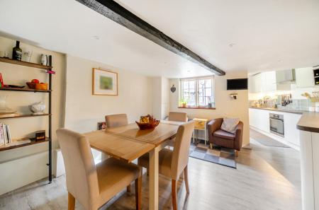 1440134-9-69d5381...