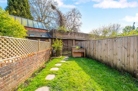 1440134-6-69d5380...