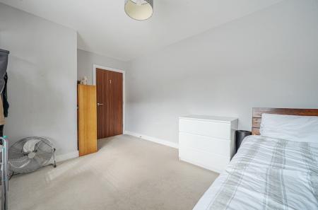 1446034-27-69e741...