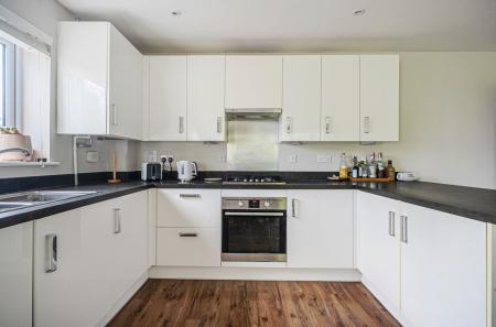 1446034-25-69e741...