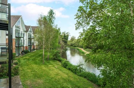 1446034-11-69e740...