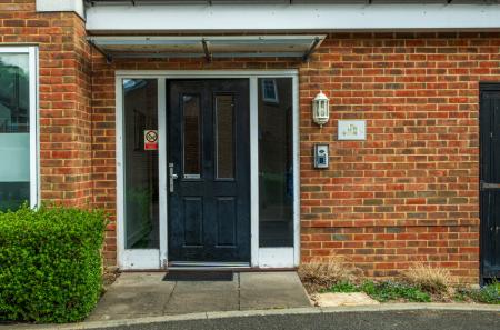 1446034-2-69e73fb...