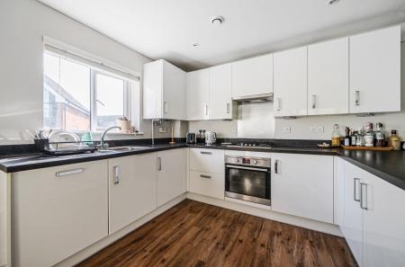 1446034-47-69e743...