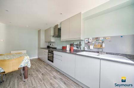 Ample Worktop Space