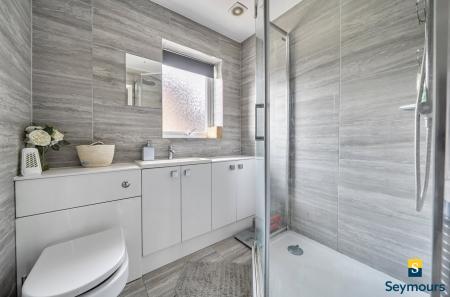 Family Shower Room