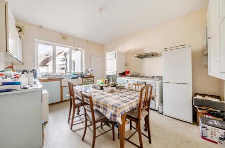 Kitchen/Breakfast Rm