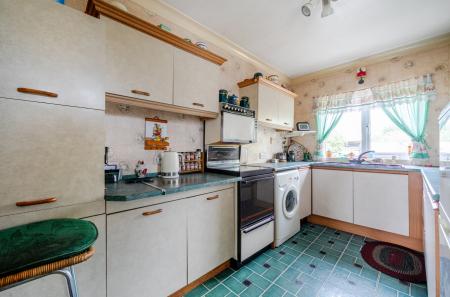 1435712-18-69ca51...