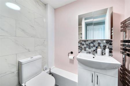 Bungalow Bath