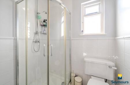 Seperate Shower