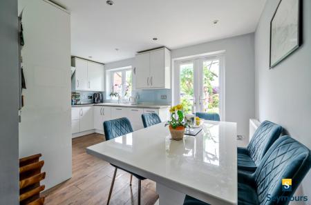 Kitchen/Dining