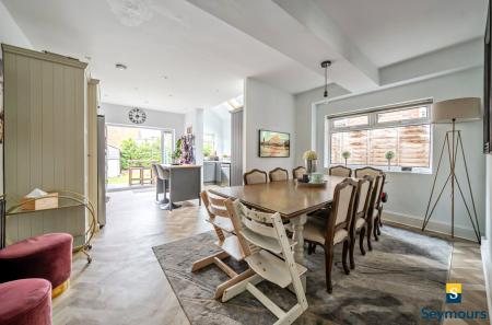 Kitchen/Dining