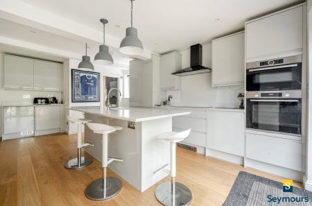 Breakfast Bar