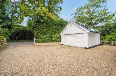 1358003-8-68cc2b7...