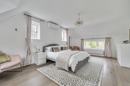 1358091-21-68d2c0...